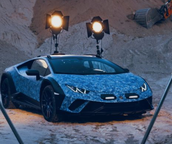 Huracán Sterrato “Opera Unica”: L’Eccellenza Artistica di Lamborghini dal Cuore Blu
