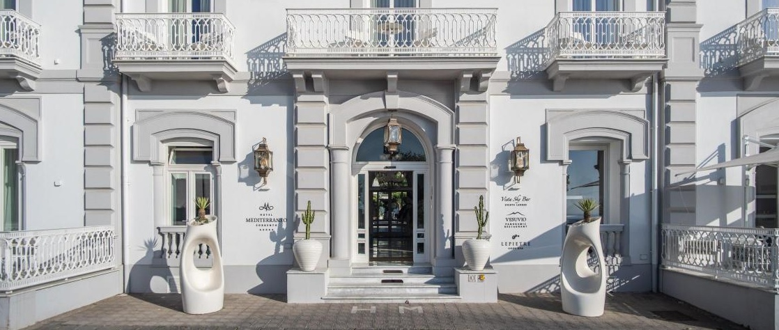 Hotel Mediterraneo: lusso ed eccellenza della penisola sorrentina