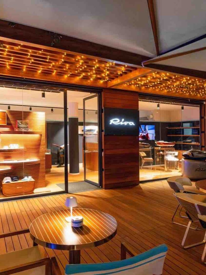 Estate in “Stile Riva”: la nuova Riva Lounge a Puerto Banús