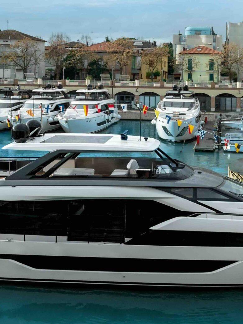 Ferretti Yachts 940: Innovazione widebody sul mare