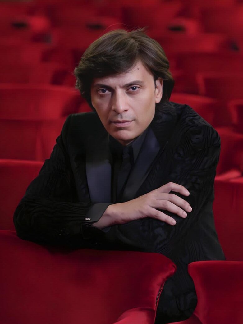 Milano Fashion Week: Anton Giulio Grande sfila con la sua collezione “AGG on the Road”