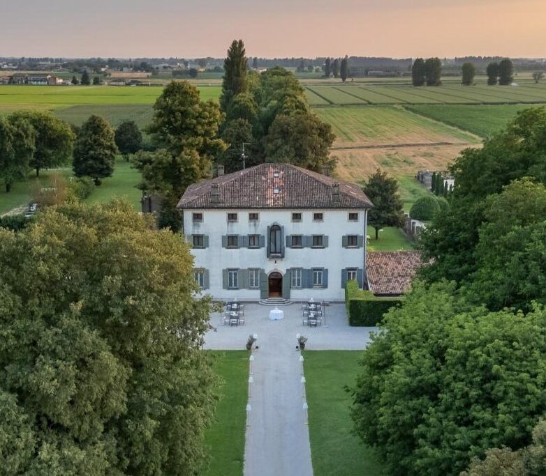 Eleganza senza tempo tra le mura di Villa Ormaneto