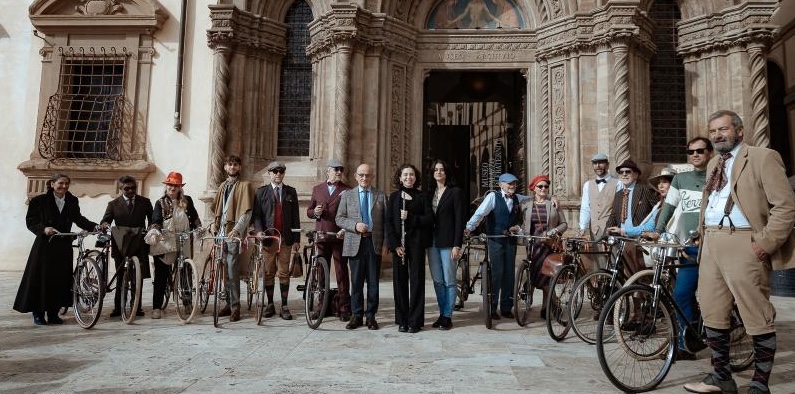 Ritorno al fascino: Arezzo riscopre l’eleganza Dandy senza tempo