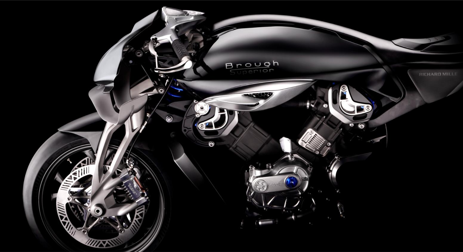 Richard Mille x Brough Superior RMB01: L’alta orologeria svizzera incontra l’eredità meccanica inglese