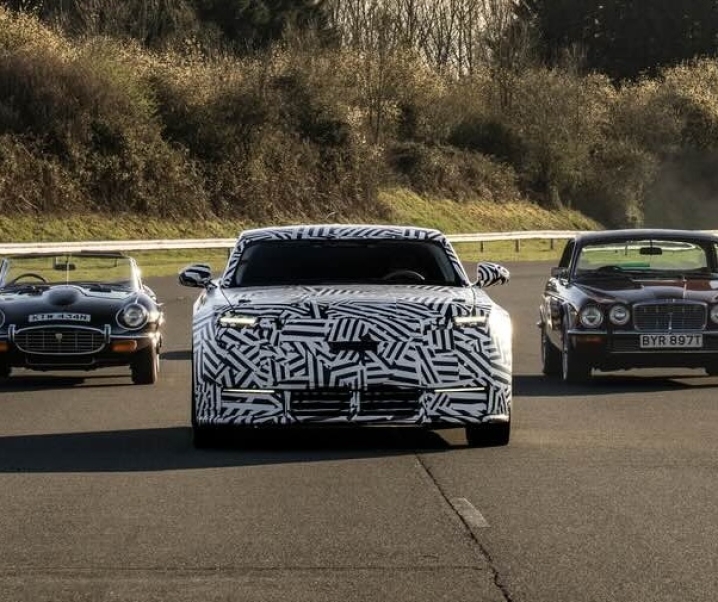 Nuova Luxury GT… vera Jaguar alla guida