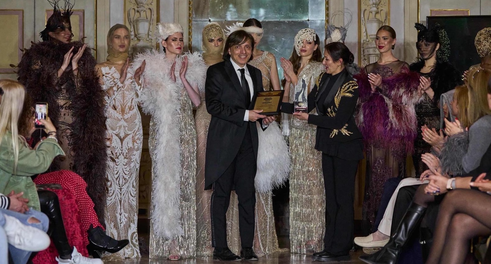 Anton Giulio Grande riceve il prestigioso premio “Best Womenswear Designer”