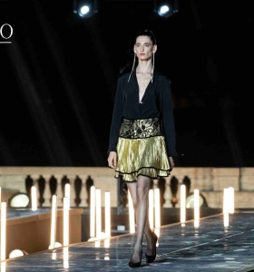 Ensemble risuona di echi degassiani e glam anni Ottanta firmati Miglionico