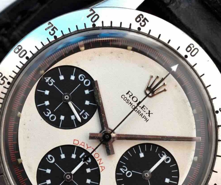 Sul polso di Paul Newman c’era un Daytona. Sul fondello, tre parole: Drive Carelully Me